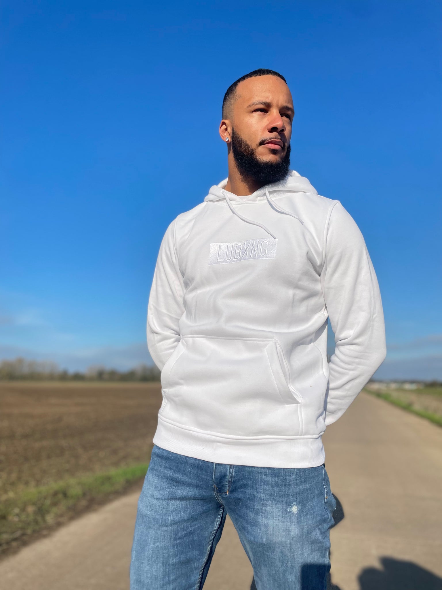 LUBXNG White on white premium hoody